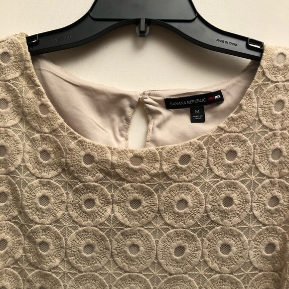 BANANA REPUBLIC Top, Lace Cream, Sleeveless. M - Picture 4 of 7